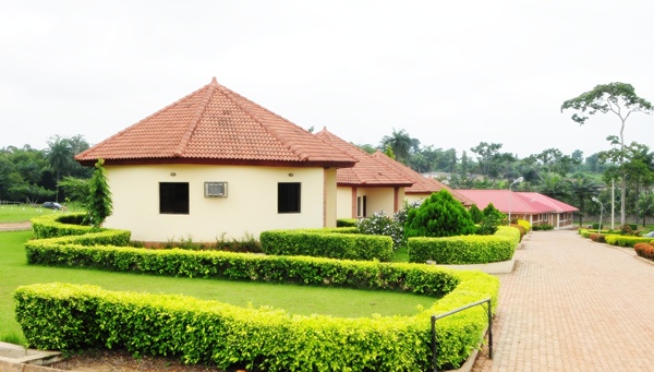 Guest Rooms - Zenababs Half Moon Resort | Ilesa, Osun State, Nigeria